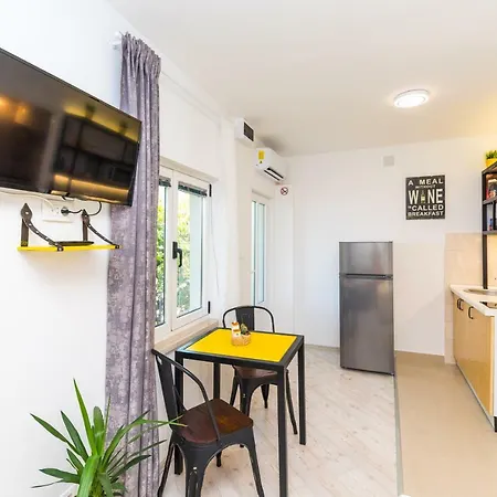 B&r, Beach Studio Apartamento Podstrana